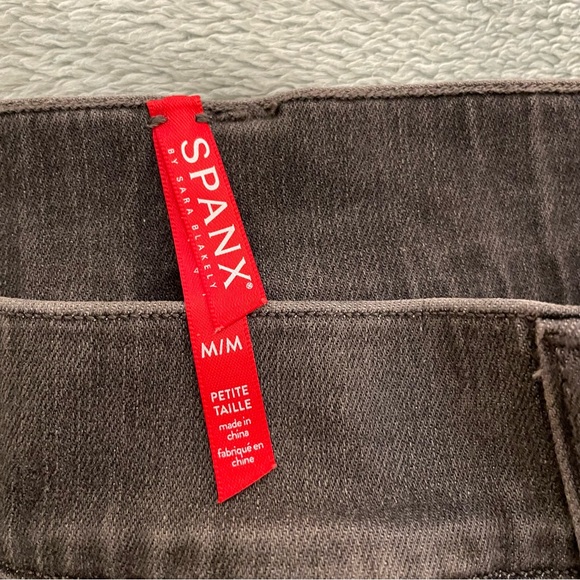 Spanx Jeans Vintage Grey Distressed Ankle Skinny Medium Pull On - Picture 11 of 12